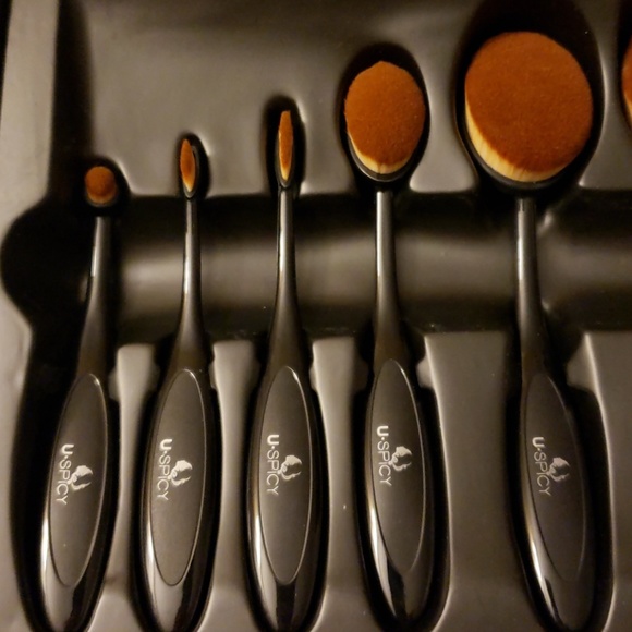 Makeup Brush Set - Picture 2 of 4